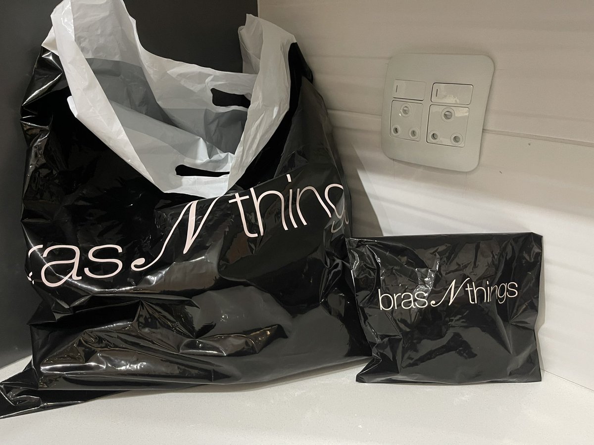 plug_yourself's tweet photo. Hi ladies good quality underwear’s are on buy 3 for R250, then they have these amazing sleepers that are going for R50 go #plugyourself 😊 #GirlzTalkZa #GirlBuyZa #girlstalkza #girltalkza bras n things store https://t.co/QA1M3rP5za