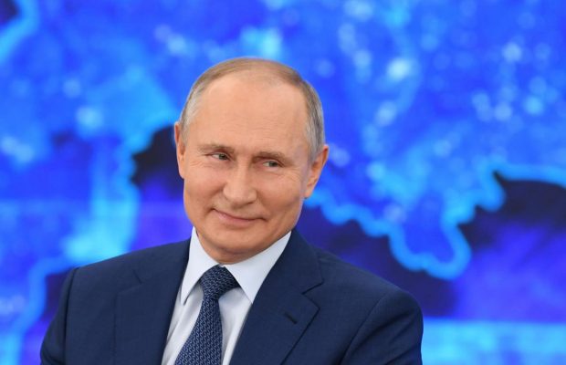 UnianInfo's tweet photo. #Putin says troops build-up near #Ukraine borders was part of "exercises"
https://t.co/B5C9RGZBKC https://t.co/m9RCSY0nIS