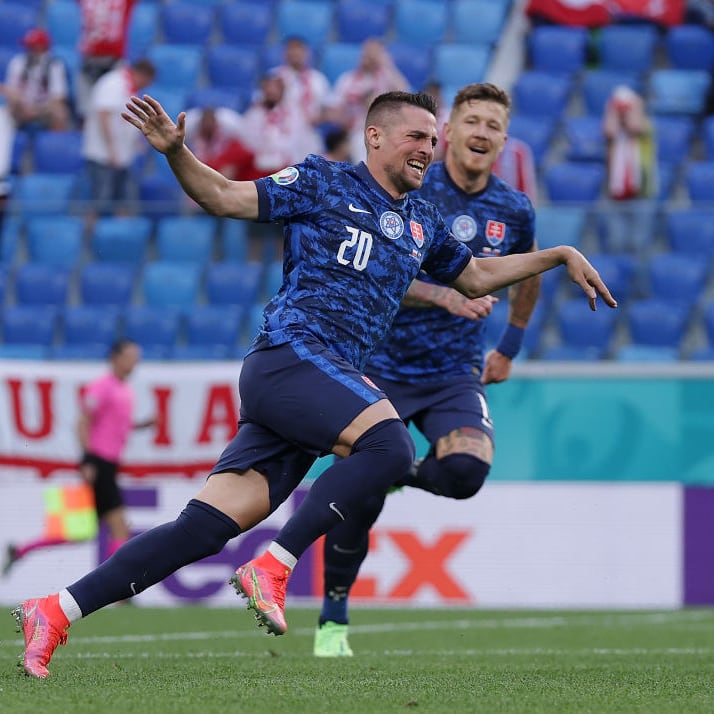 Протесты в словакии. Россия словакия евро 2016. Словакия и россия братья. Россия словакия футбол. Чм 2002 испания — словения — 3:1.