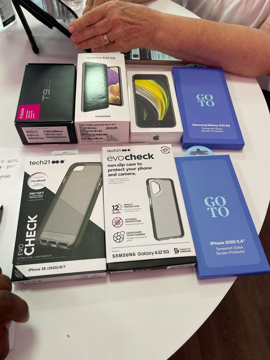 Walterboro is ready to assist with ALL your wireless needs. Come see us to see what we can do to make your life easier 💕 1576 Bells Hwy, Walterboro, SC 29488 #TMobile #SMRA <a href="/MrDennisJones/">Dennis Jones</a> <a href="/TeamLorine/">Lorine Butler</a> <a href="/kingspencer440/">Spencer King</a>