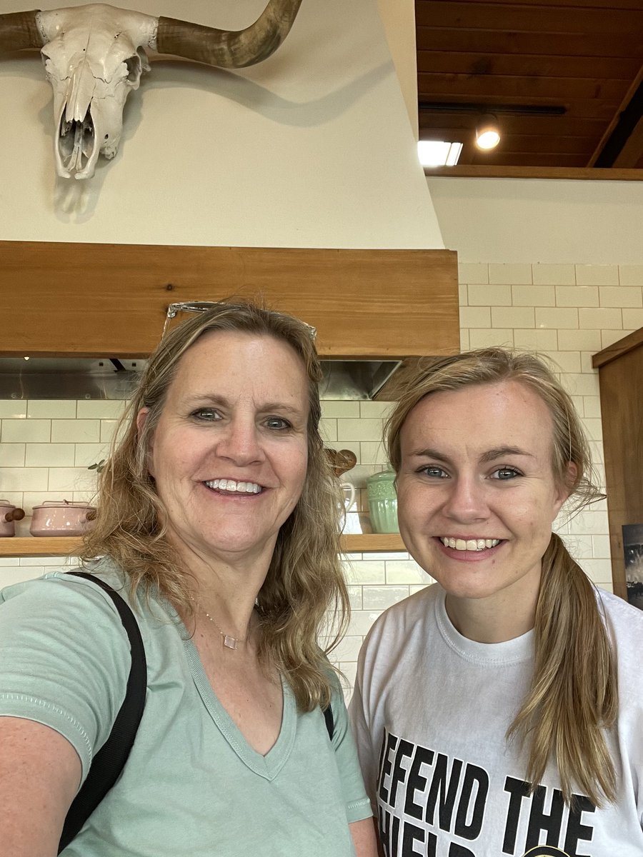 Jaydo32's tweet photo. Thankful that even after 15ish years, @HeidiH6 is still willing to follow me to basketball tournaments and buy me ice cream after every game! ♥️🏀
#MostValuableMom https://t.co/I32yIbT3Rf