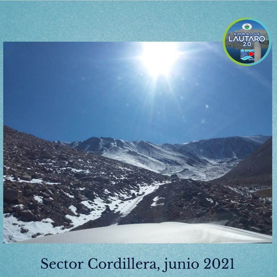 JVigilancia's tweet photo. Hermosa postal para comenzar esta semana con toda la energía!!

#cordillera #regiondeatacama #nieve #lautaro2.0 #copiapo #atacama 
#lautarodospuntocero https://t.co/5XA9dSFEMd