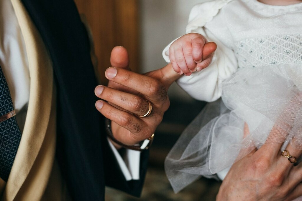 Hold on tight to the ones you love. instagr.am/p/CQG0oOCsEgW/