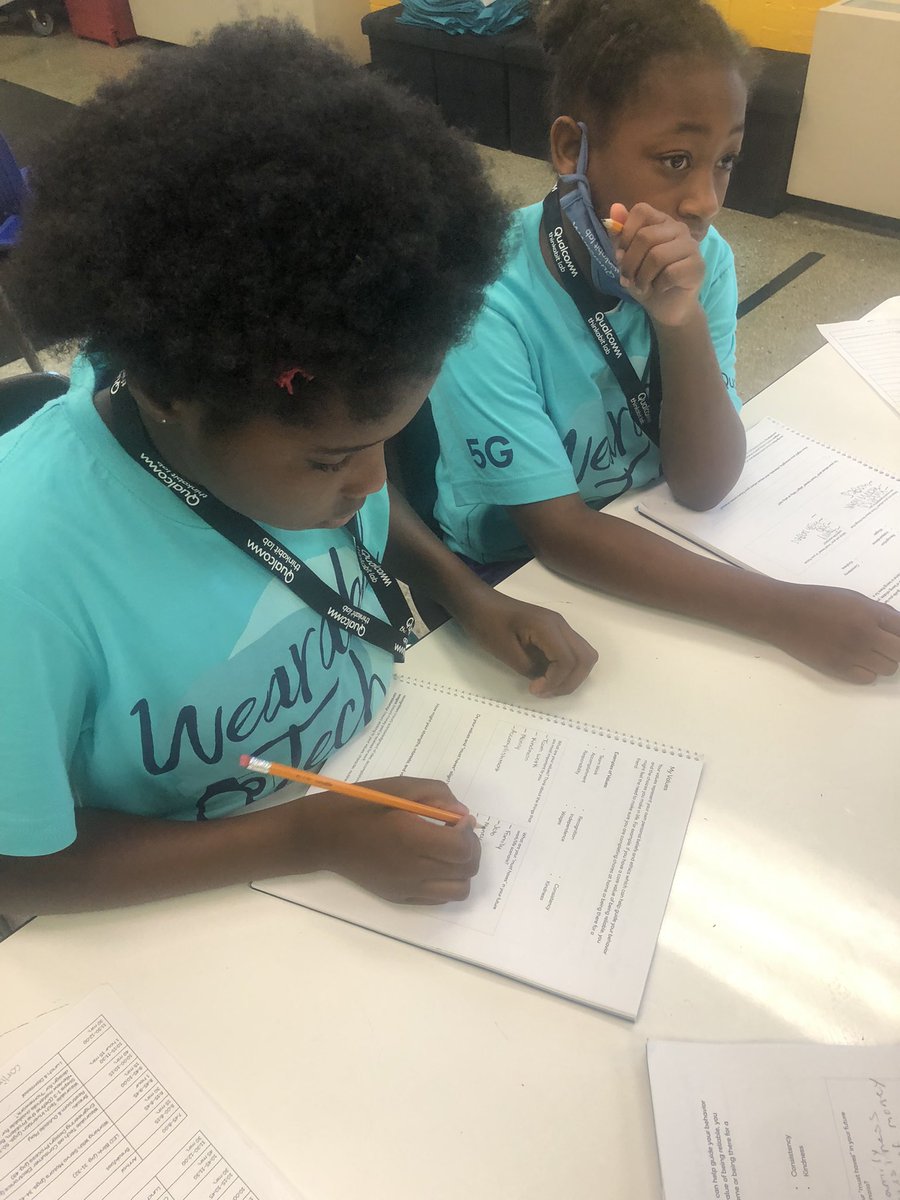 Hollie Williams tweet media