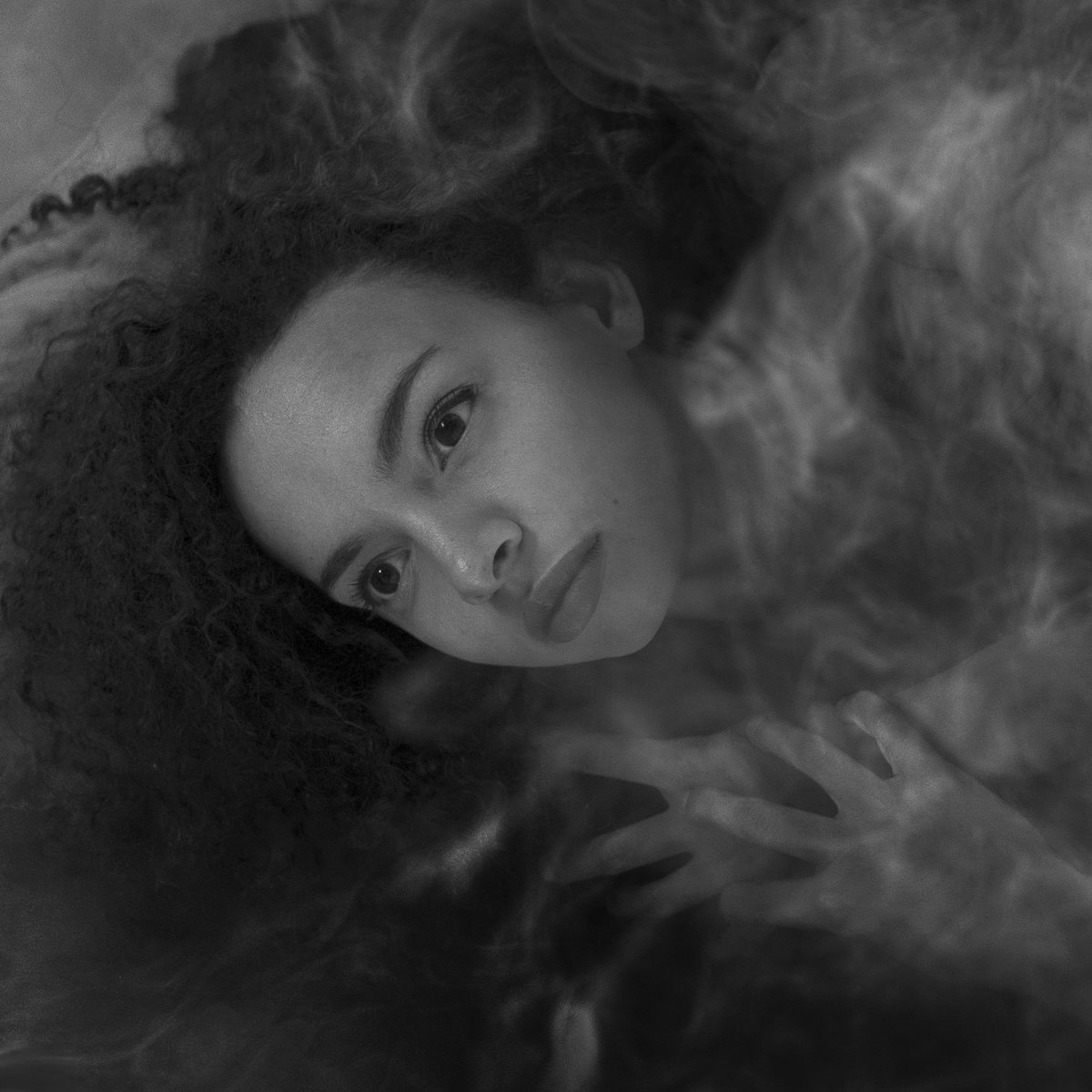 Have you listenedto my EP "Morning rain" yet ? 
Which song doyou like most ?

kuronekomedia.lnk.to/MorningRain

#morningrain #music #musique #french #smoke #portrait #shooting #photo #singer #songwriter #guitar #bass #drums #piano #instrument #songs #jazz #soul #neosoul #rock