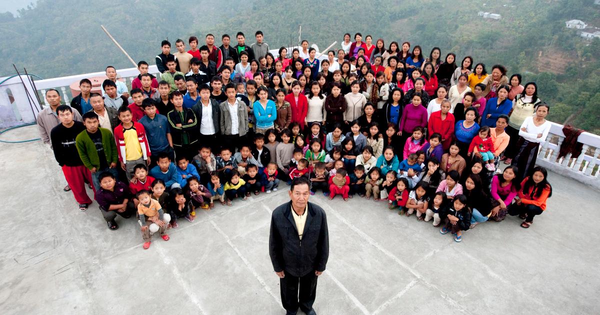 A man in India believed to have headed the "world's largest family", has died aged 76.

Ziona Chana has left behind 38 wives and 89 children aje.io/e2t3sh