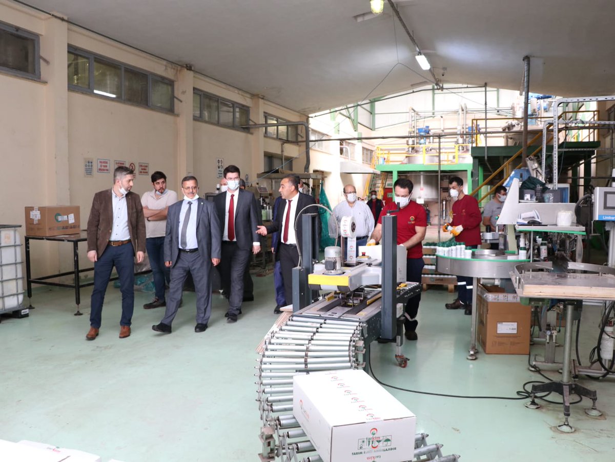 Tarım Kredi Kooperatifleri Merkez Birliği Yön.Kur. Başkanı Köksal Kacır, Yön.Kur. Üyesi Ali Çoban, Kütahya Böl. Md. Serhat Özübek ve İzmir Böl. Md. Adnan Yusuf Güney ile birlikte iştirakimiz TARKİM AŞ'yi ziyaret ederek, şirket Genel Müdürü Mücahit Asalıoğlu’ndan bilgi aldı.