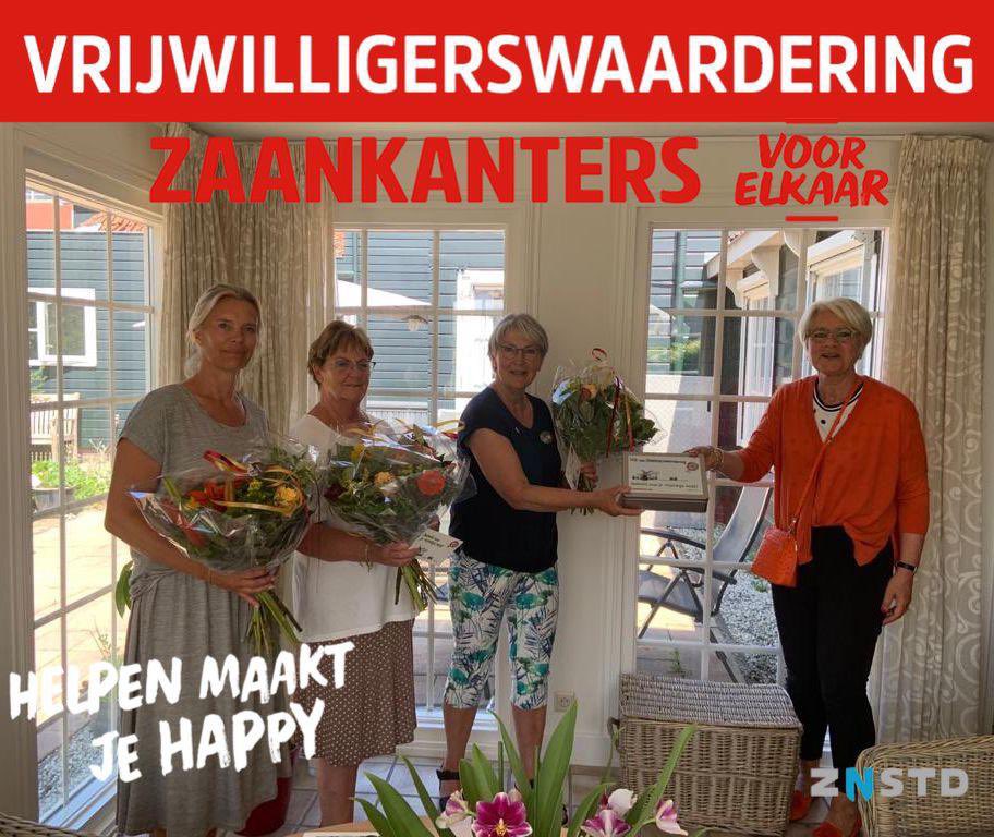 De Vrijwilligerswaardering uitgereikt aan de vrijwilligers van hospice De Schelp. José, Adrie en Wil namen namens de overige 80 vrijwilligers het Blik van Waardering in ontvangst. In de hospice is plek voor vier gastbewoners in het laatste deel van hun  leven #respect