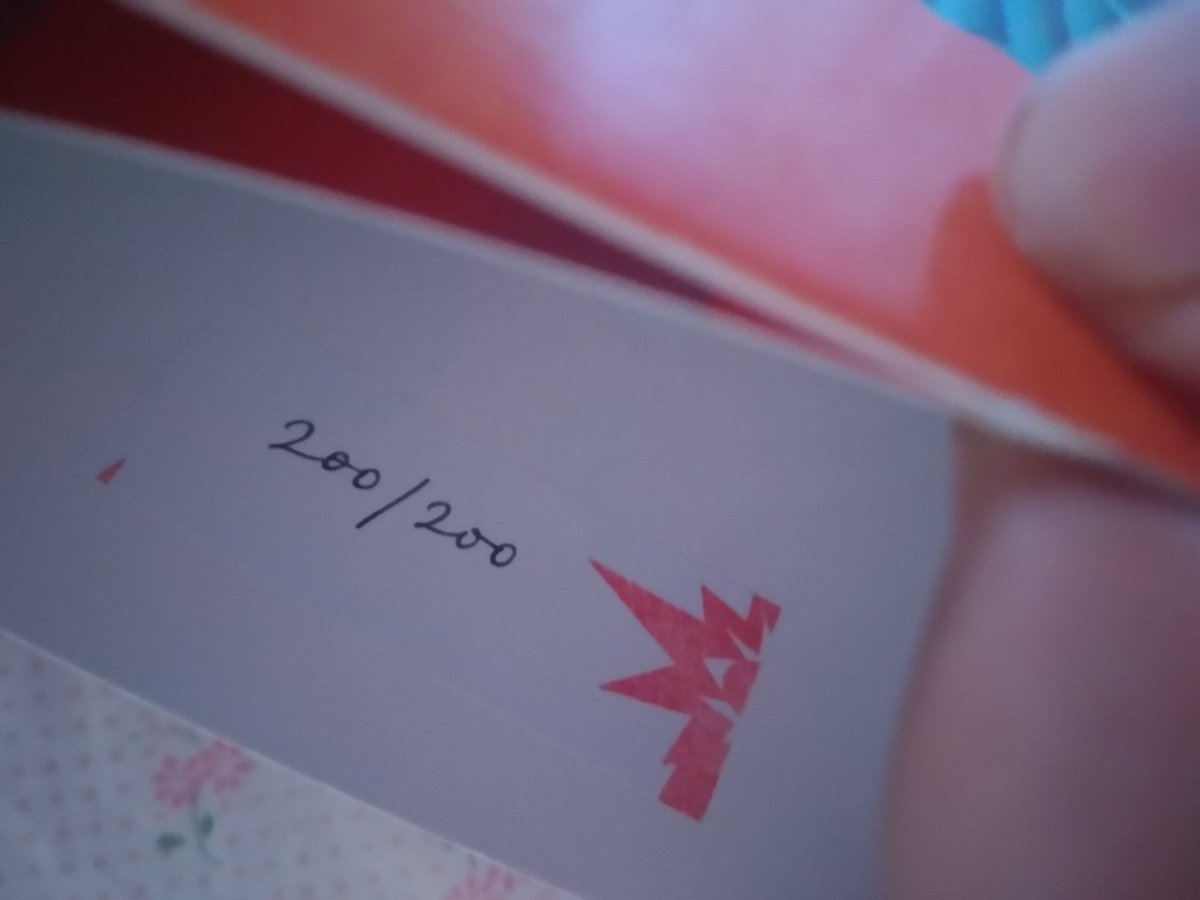 Me ha llegado el disco de <a href="/Abstraccion_/">Abstracción</a> y qué maravilla de artefacto. Enhorabuena a ellos y a <a href="/AutumnalGhost/">1001 Recetas de Freidora de Aire</a> porque es una edición increíble, a la altura de lo de dentro. Contentísimo de tener el último. pic.x.com/oESn74EuwB