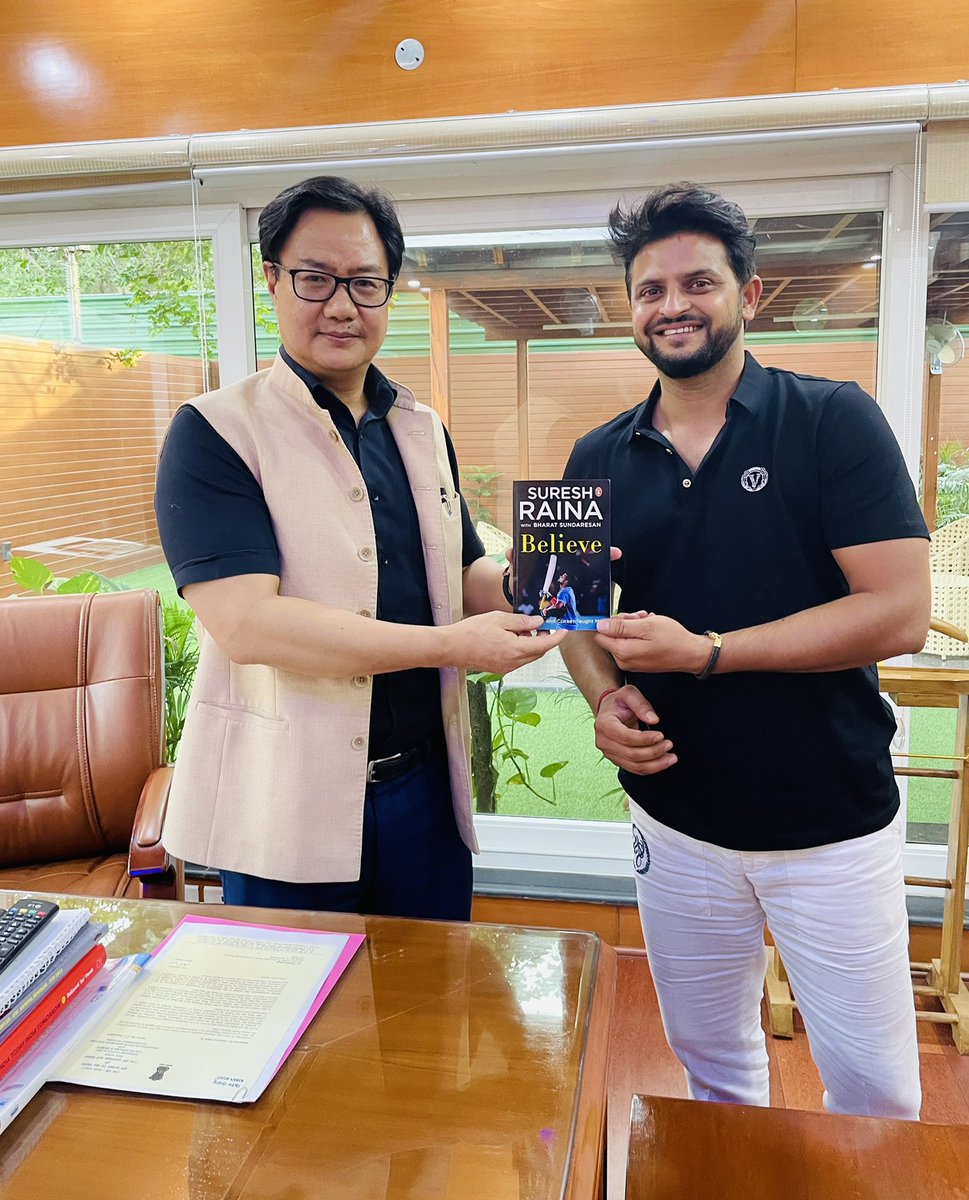 ImRaina's tweet image. I&apos;m so thankful to @KirenRijiju Sir for taking out your time &amp;amp; meeting me to acknowledge my book. Hope this book inspires many more to #Believe in themselves and go beyond. Looking forward to your feedback! 🙌