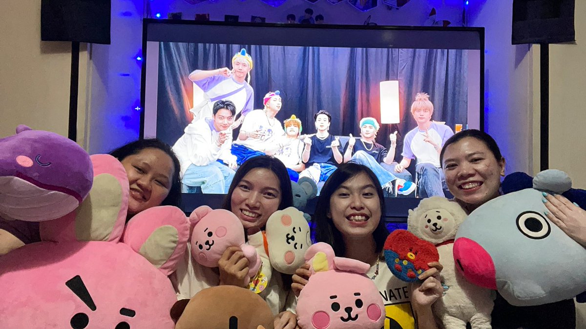 tinkerbelle_007's tweet photo. Thank you, BTS💜
제미있어용~ 
See you again 😭😭

@bts_twt 
@jinscheerios @tinburger
@ramenrainbowyay 

#MUSTERSOWOOZOOday2
#MUSTER소우주14일공연 
#BTSFESTA2021 
#BTS8thAnniversary https://t.co/1rGyA8gLup