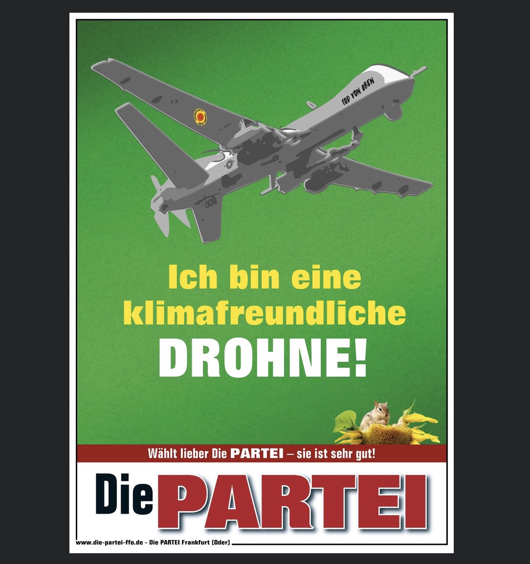 diepartei_ffo's tweet photo. BUMMS HIER KOMMEN DIE GRÜNEN

Eine klimafreundliche Drohne, die den Klimasünder No.1 (Mensch) erfolgreich in seiner Anzahl verringern kann, ist ein Super-Deal. Das freut auch die deutsche Industrie! 

#irgendwasmitACAB #DrohnenAnni #diepartei #DieGruenen https://t.co/FPTpudSSxL