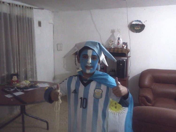 bocalocura__'s tweet image. Esta vez no me voy a ilusionar con la selección

Messi: a

Yo: