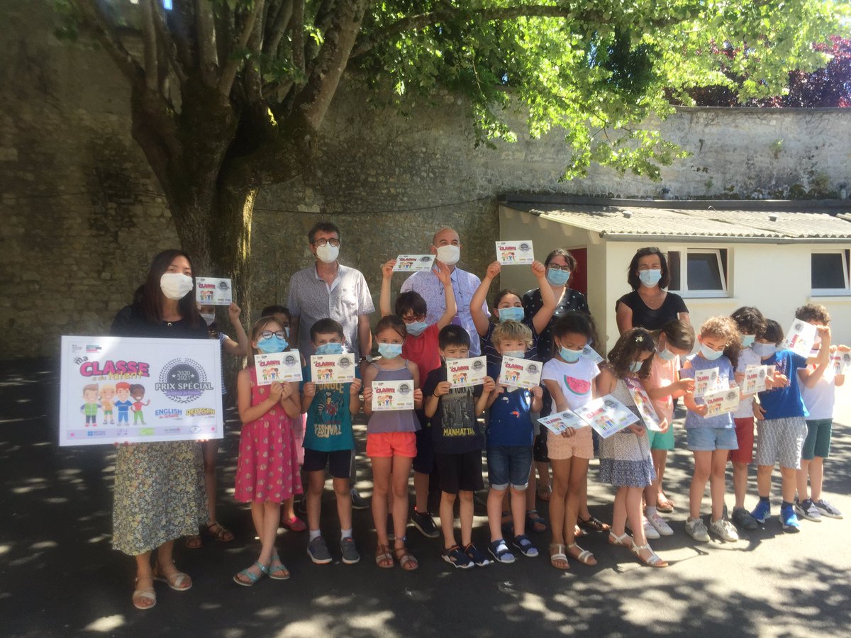 Allard_Ferry's tweet photo. Bravo aux cp ce1 et à l’enseignante mme Kim pour le prix spécial de l’académie Ma classe a du talent ! Projet anglais et EDD #ProjetBioFerry   #PoitiersOuest #Dsden86 https://t.co/FLwdZDfmyT