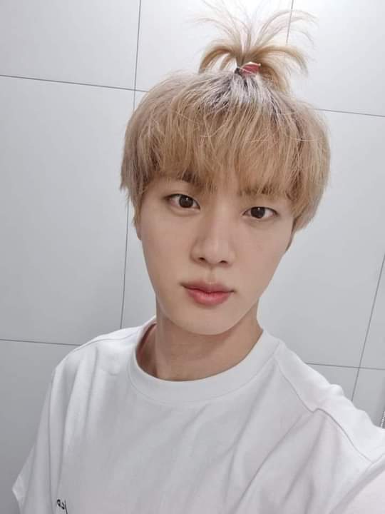 AHNIN17126291's tweet photo. Ponytail jinnie๐
#applehair
#์ฌ๊ณผ์ง๋ https://t.co/DEyn3nlvjv