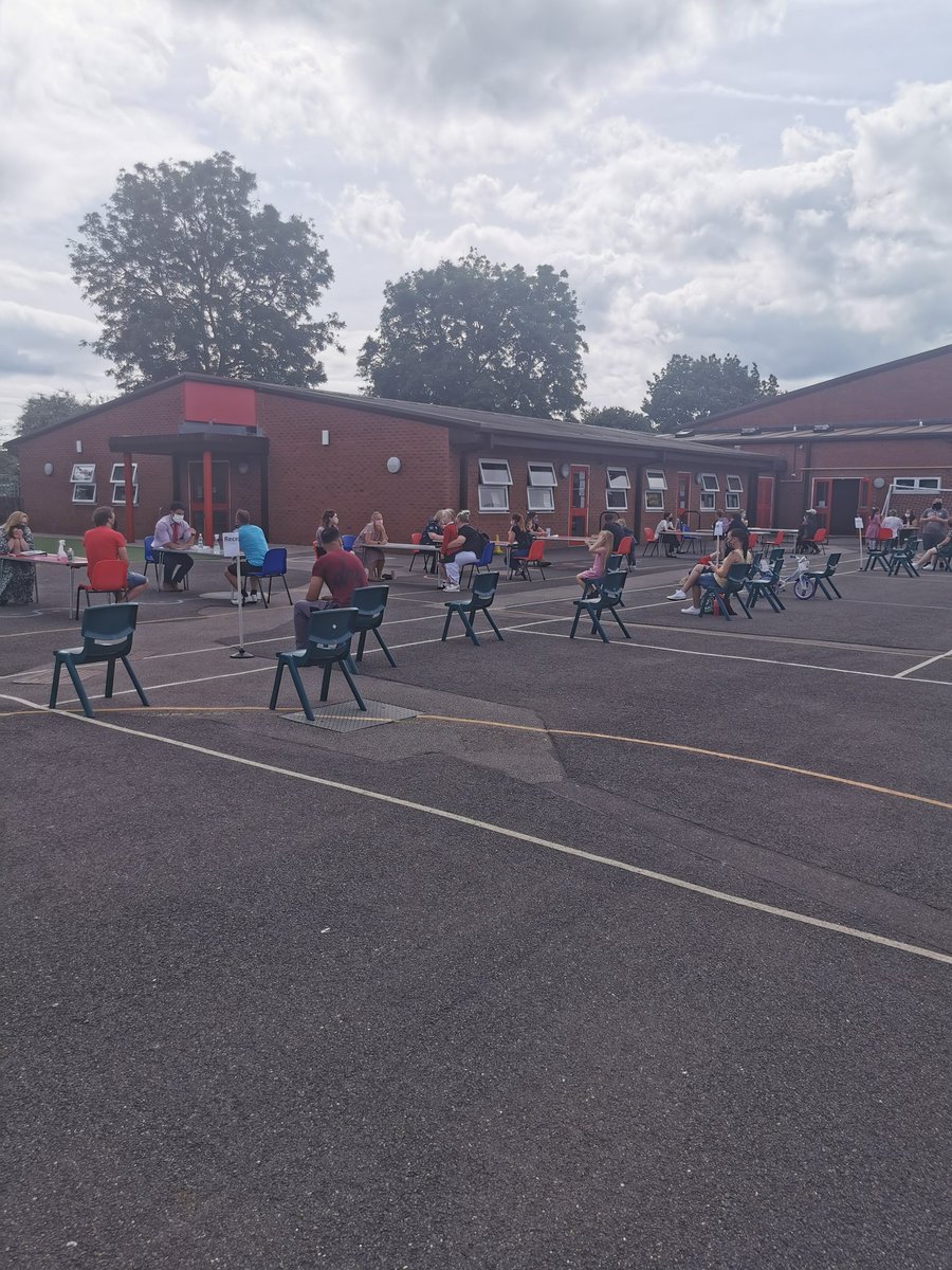 StanilandSchool's tweet image. Absolutely fantastic to have parents evening again! Always finding ways to be with our parents #distanced #newstyles