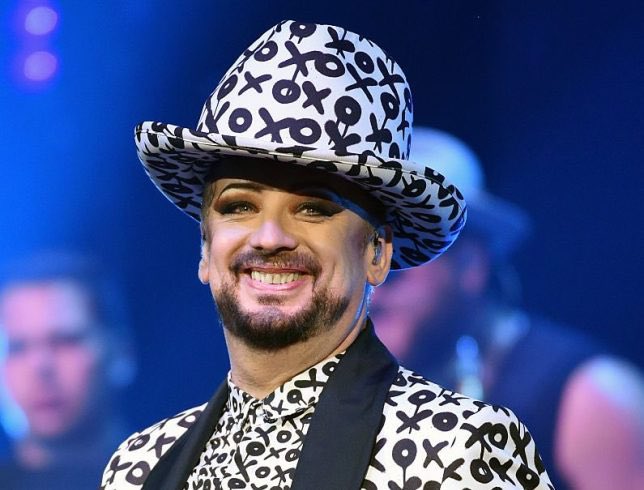  6/14 Happy Birthday Boy George(1961-)
Ernesto Guevara(1928-1967)
Donald John Trump(1946-)

...and me too! 