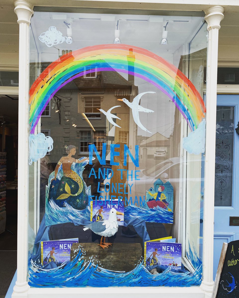Thanks to the lovely @mrjamesmayhew for our beautiful window for #nenandthelonelyfisherman We have signed copies!! @OwletPress @MrEagletonIan