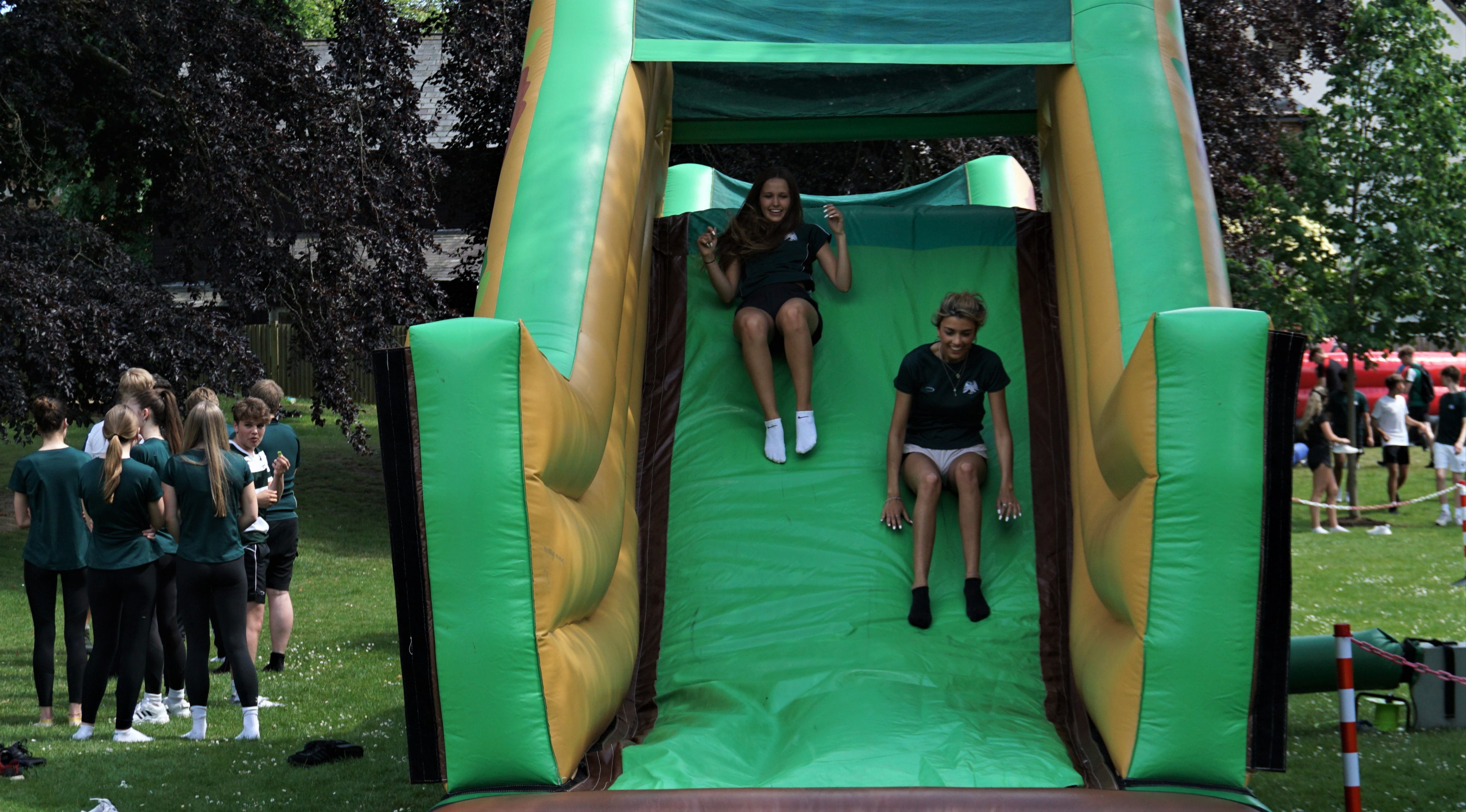 Rowena Cole (rowenacole01) / Twitter