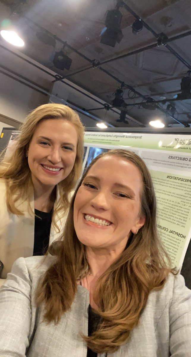 Had so much fun at my first in-person conference since the pandemic this past weekend! It felt so good to stand in front of a real poster and not my computer screen to present 😂 #neurotwitter #MedStudentTwitter <a href="/ACPinternists/">ACP</a>