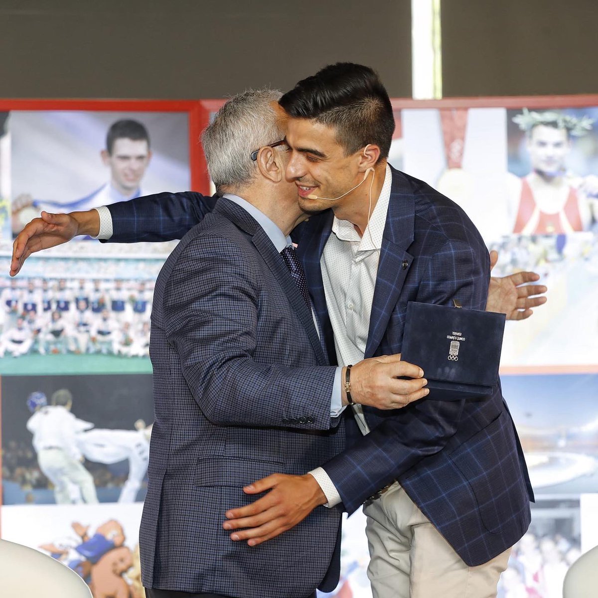 Hoy anuncio mi RETIRADA de manera oficial 👋🏻🥋

Es un día de sentimientos encontrados. Siento mucha alegría y a la vez tristeza por abandonar esta etapa de mi vida que significó tanto para mí.

El taekwondo es parte de lo que soy nunca olvidaré todo lo que me ha enseñado.