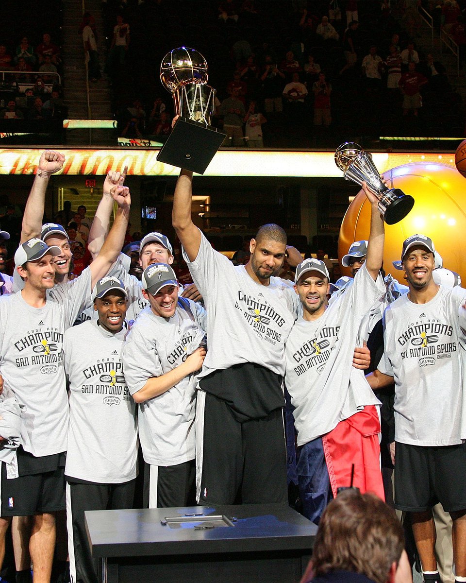 Há exatos 14 anos, os Spurs venciam o 4º título da história da franquia, em uma vitória no Jogo 4 das #NBAFinals contra os Cavaliers! O MVP das Finais ficou com Tony Parker 🇫🇷 #OTD #GoSpursGo #NBAHistory #NBAVault https://t.co/qRseobHcz5