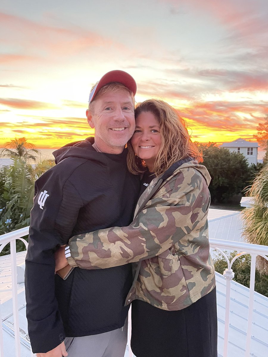 trinitywright25's tweet image. Happy Anniversary to my favorite people. You two are truly soulmates and I’m glad to be surrounded by that. Love you both 💖