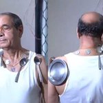 インドの男性、ワクチン接種後に身体が磁力を得たと主張する!