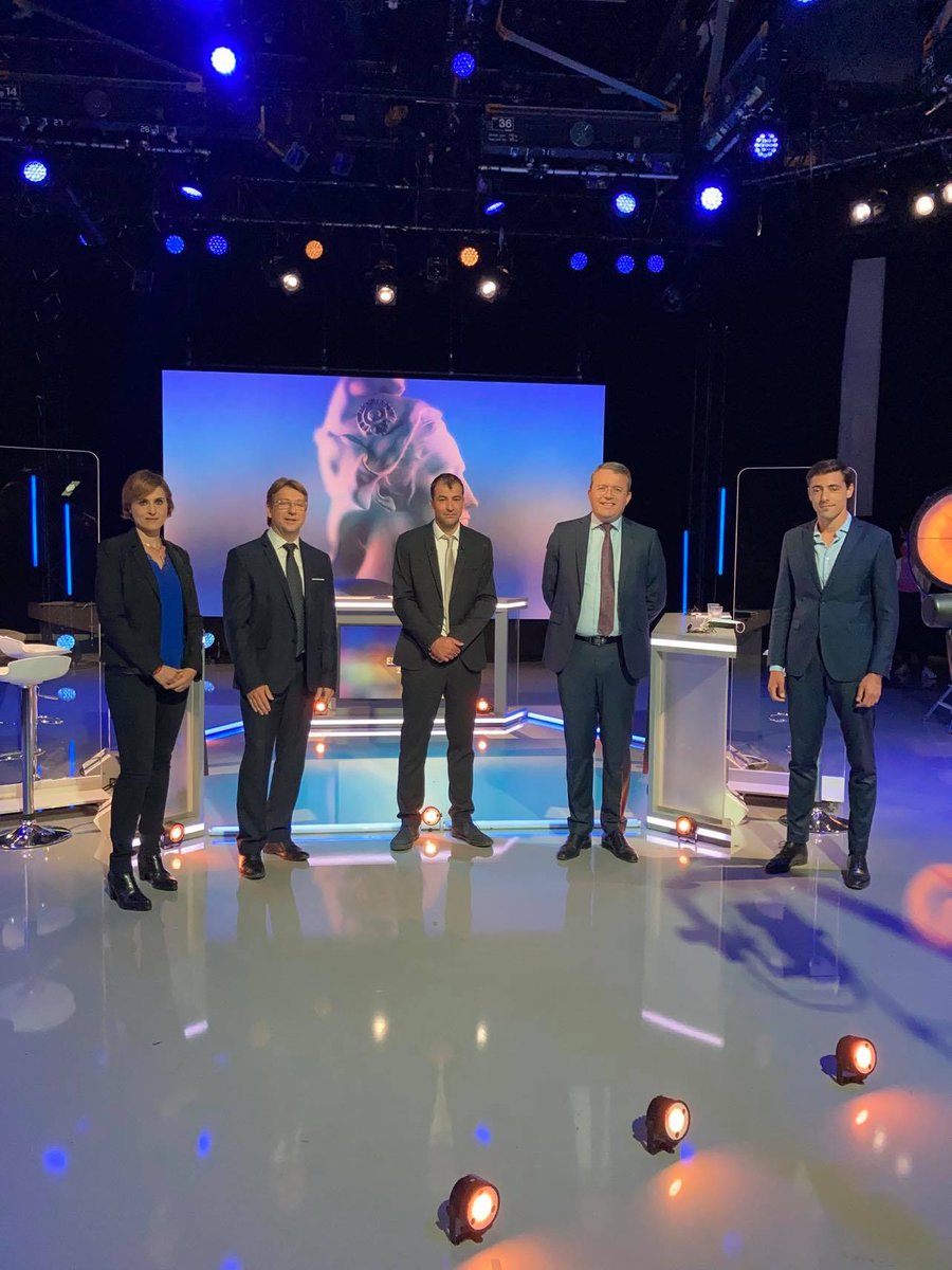 [#Elections2021]

🗣️ <a href="/France3Paris/">France 3 Paris/Ile-de-France</a> propose un #Debat d'avant 1er tour des #Departementales2021 en #Essonne avec <a href="/francebleuparis/">France Bleu Paris IDF</a> :
➡️<a href="/durovray/">François Durovray</a>
➡️<a href="/DavidRos_91/">David Ros</a>
➡️<a href="/audrey_guibert/">Audrey Guibert</a>
➡️<a href="/Alexis_IZARD/">Alexis Izard</a>

🎙️Présenté par <a href="/WilliamVanQui/">William Van Qui</a>
🗓️Ce soir
⌚️A partir de 23h
📺Sur <a href="/France3Paris/">France 3 Paris/Ile-de-France</a>