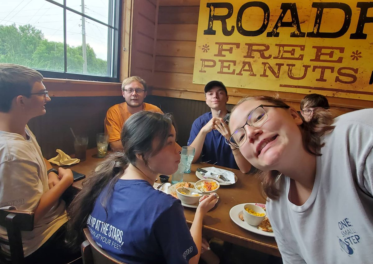 Post-Nationals supper. We did not make it to Manassas, but we were able to keep our Logan's tradition (since #tarc2015) going. #lincolnrocketry #rocketcontest