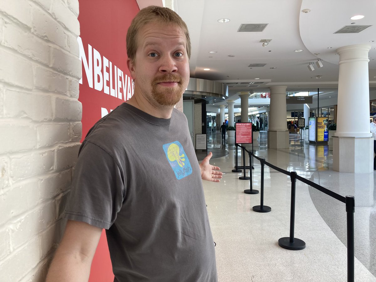Glumpuddle's tweet photo. Hey @philvischer, I’m at @YorktownCenter in Lombard where Big Idea Productions used to be. I walked in hoping to waltz up and down the produce aisle. Instead, just discount clothing. #stuffmart https://t.co/GSWpFwZjtb
