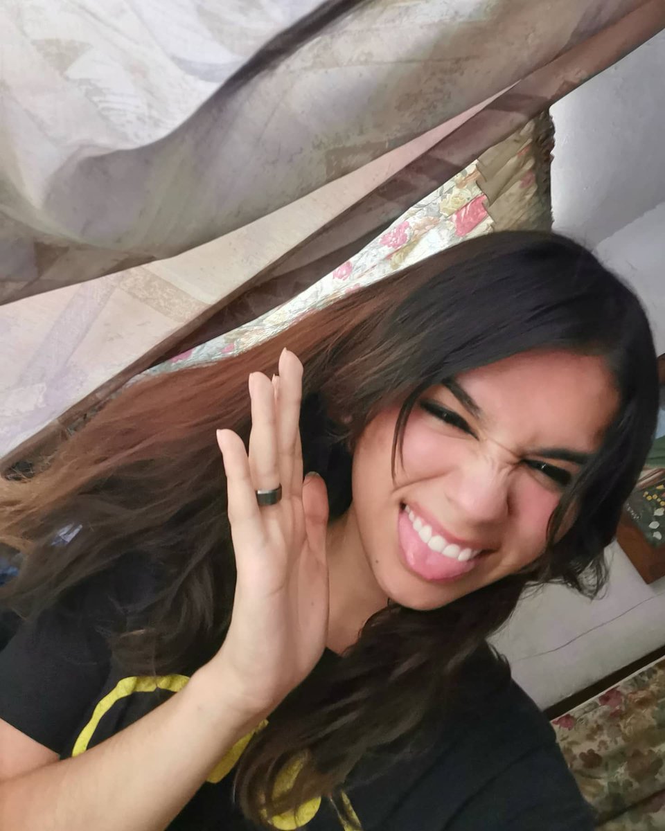 Extremire's tweet image. Ayer fui otra vez a las albercas, me queme horrible jajajaja me dolió la cara en la última foto 🥴❤️ Igual amo nadar✨