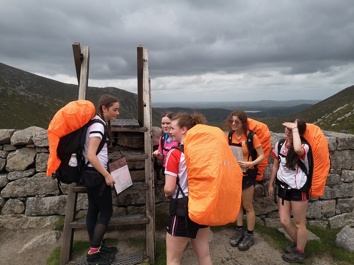 stcatsgaisce's tweet photo. Day 1 of our @stcatherines247 Silver @GaisceAward expedition done and dusted 💪 https://t.co/AQXsx5b8nV