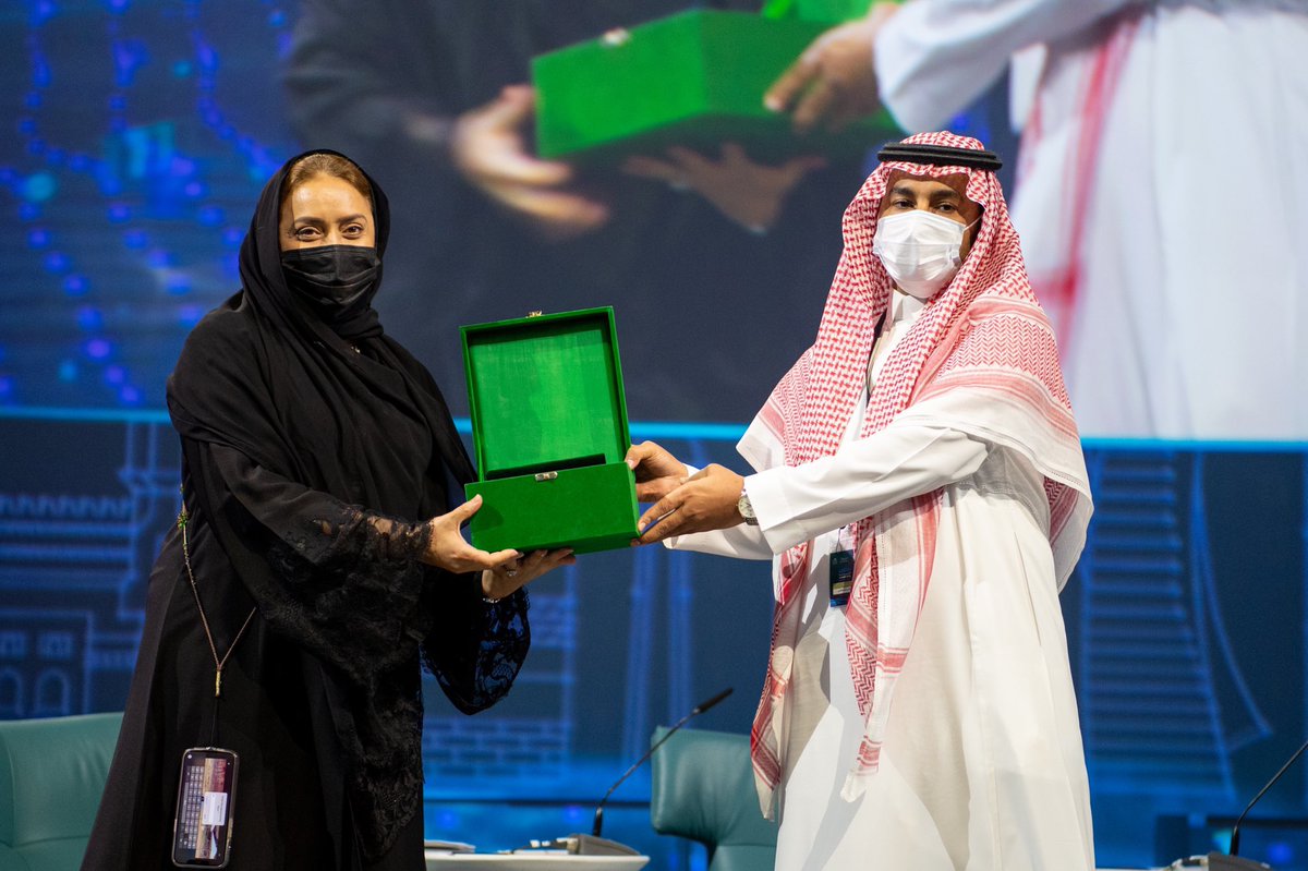 jeddahqwert's tweet image. #صور
#ملتقى_مكة_الثقافي
يُكرم منظمي مسابقة تحدي #أيام_مكة_للبرمجة
والذكاء الاصطناعي
#معرض_مشروعات_مكة_الرقمي