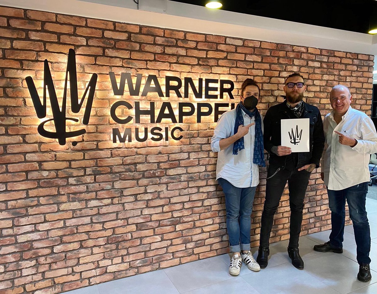 WCMMexico's tweet photo. 💥 ¡Bienvenido @killaniston a la familia Warner Chappell! Estamos muy felices y seguros de que vendrán grandes cosas. Gracias por la confianza 🙌🏼
#warnerchappell #killaniston #musicpublishing #musicbusiness #editoramusical #musician #singersongwriter #cantautor https://t.co/ilTglWetLN
