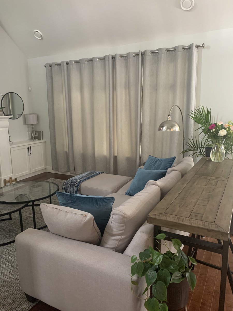 lisagreenetea's tweet photo. Loving the new furniture #myurbanbarn #curtains #couch #table #barstools #coffeetable https://t.co/H7vWC7F1Og