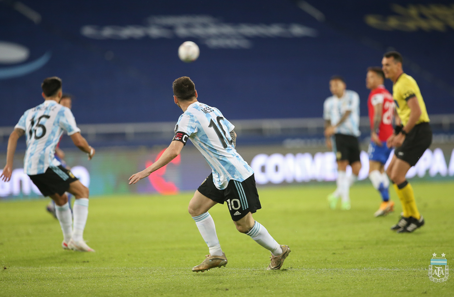 Otro empate para la Argentina: 1-1 con Chile en su debut en la Copa América