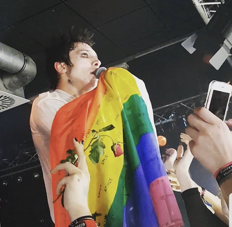 myspacesceneboy's tweet photo. 🌈@RemingtonLeith @PalayeRoyale https://t.co/lF2P1OKyZa