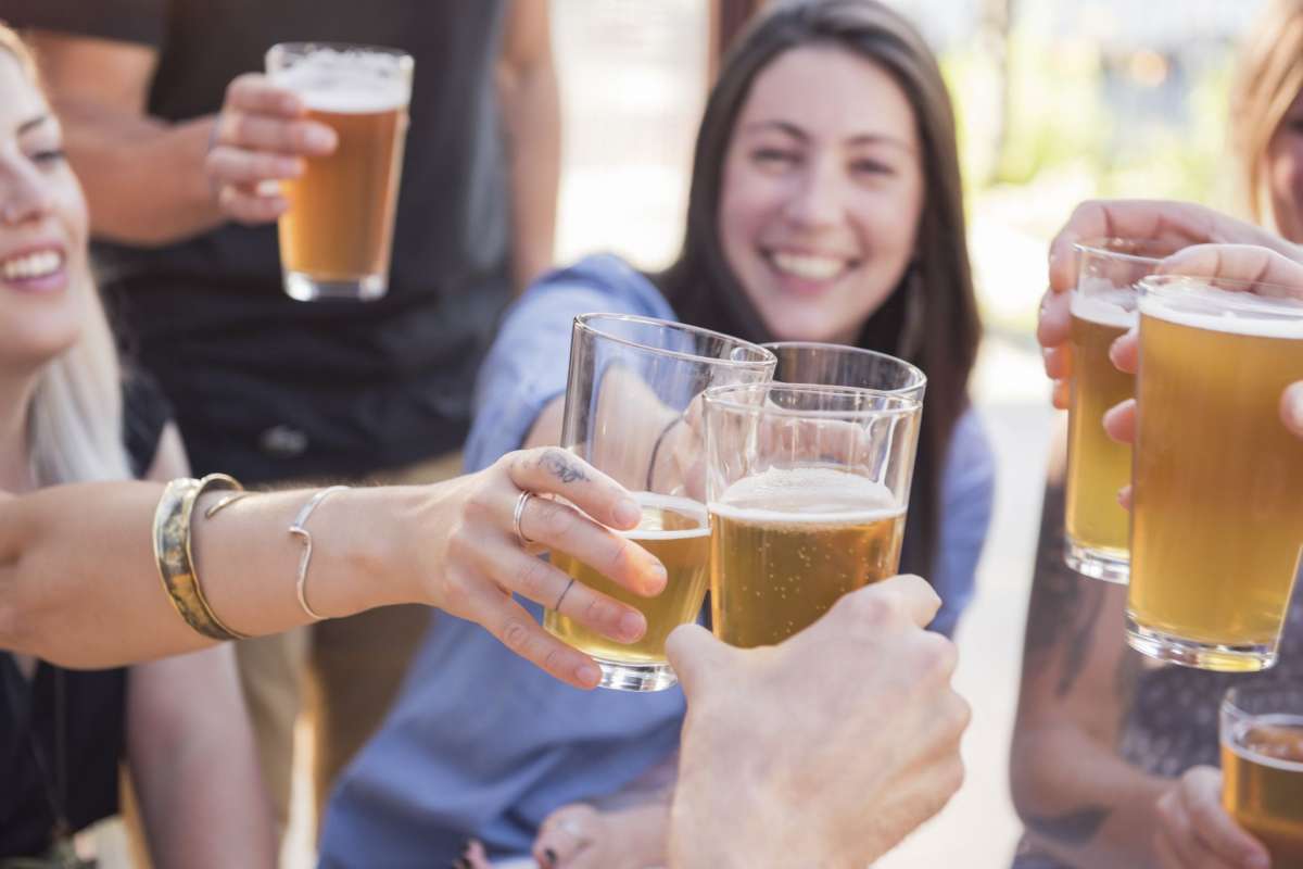 vodka14's tweet photo. We're on board with free beer.  #FreeBeer https://t.co/OKYx1LmOnb https://t.co/WDu8xKHaPx