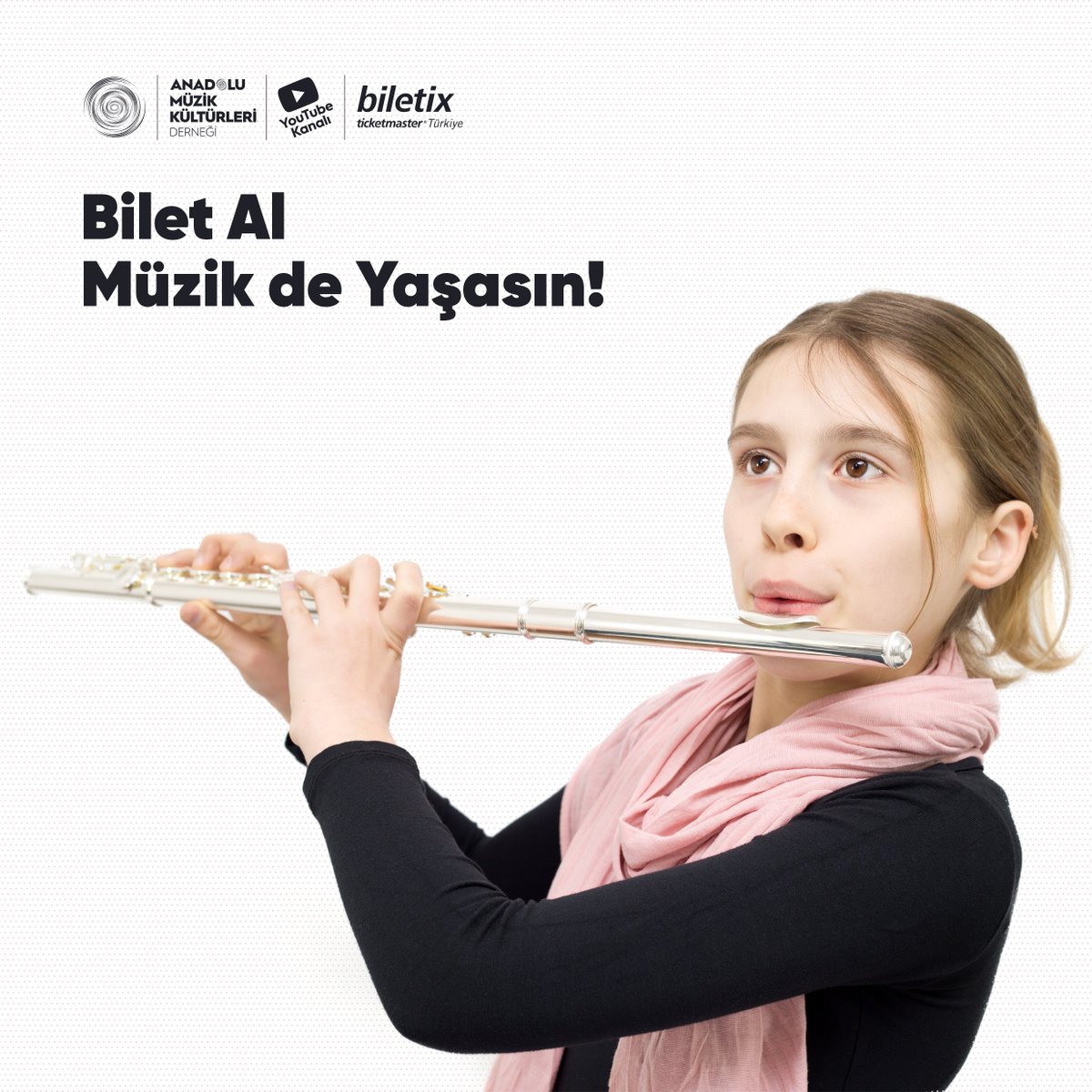 фотосессия с флейтой. мальчик с флейтой. флейта на природе. ксения куэльяр флейта. толстая флейтистка.