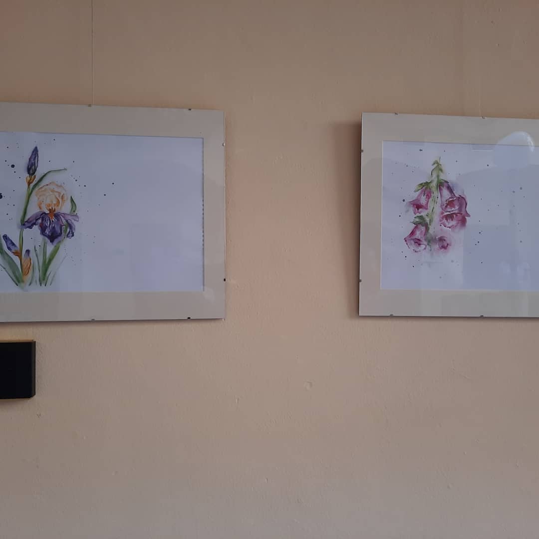PavelBelobradek's tweet photo. dnes mně bylo ctí zahájit vernisáž výstavy "Každý den je dar" autorky Věra Fina   Poslanecké sněmovně. Její osud, ptojejt Sad nadějí i její knihy jsou důkazem, že si máme každého dne vážit. https://t.co/gA4cGyjfOf