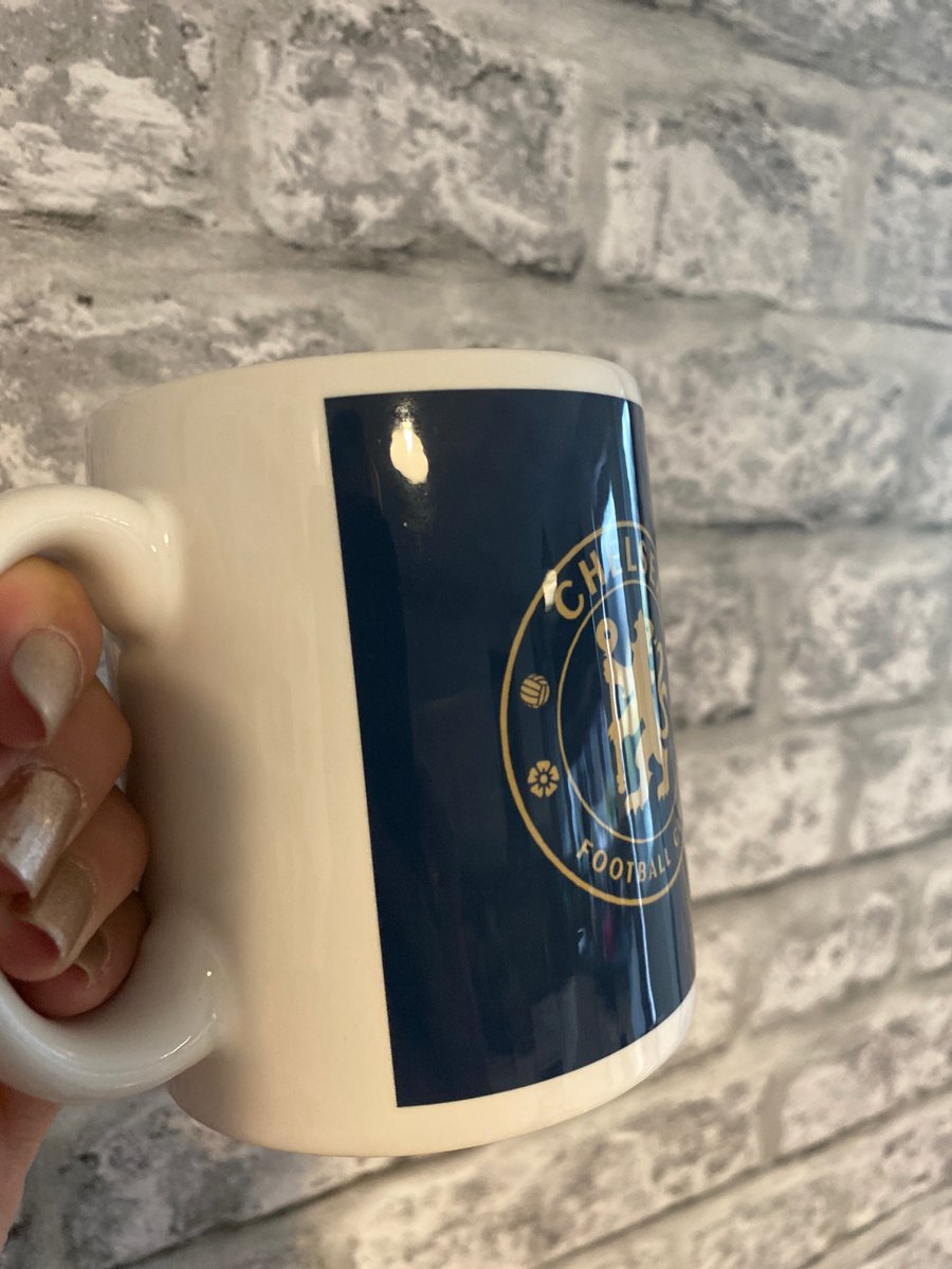 magical_brushes's tweet photo. @ChelseaFC A mug i brought disgraceful,Its tiny &amp; sublimation work is awful For £https://t.co/oyZ0JZtAUD so upset but this,i got this for my sons birthday as he idolises Mason mount and Chelsea .our dog is even called https://t.co/JDHHluhEr2 son was ecstatic when you won😢 https://t.co/HVLyc107Li