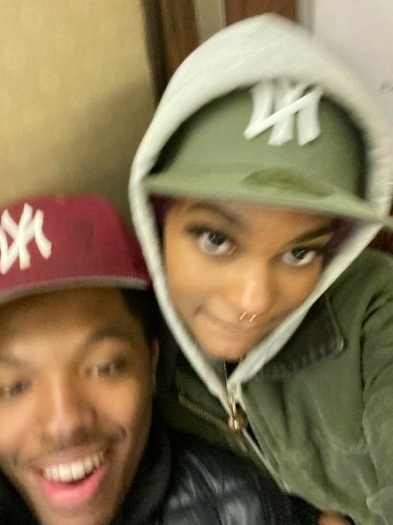 cyb3rgxsm's tweet photo. #couples #couplesicons #couplespfp #pfp #stealthese #icons #NewProfilePic2021 https://t.co/T4R2zjwK2x