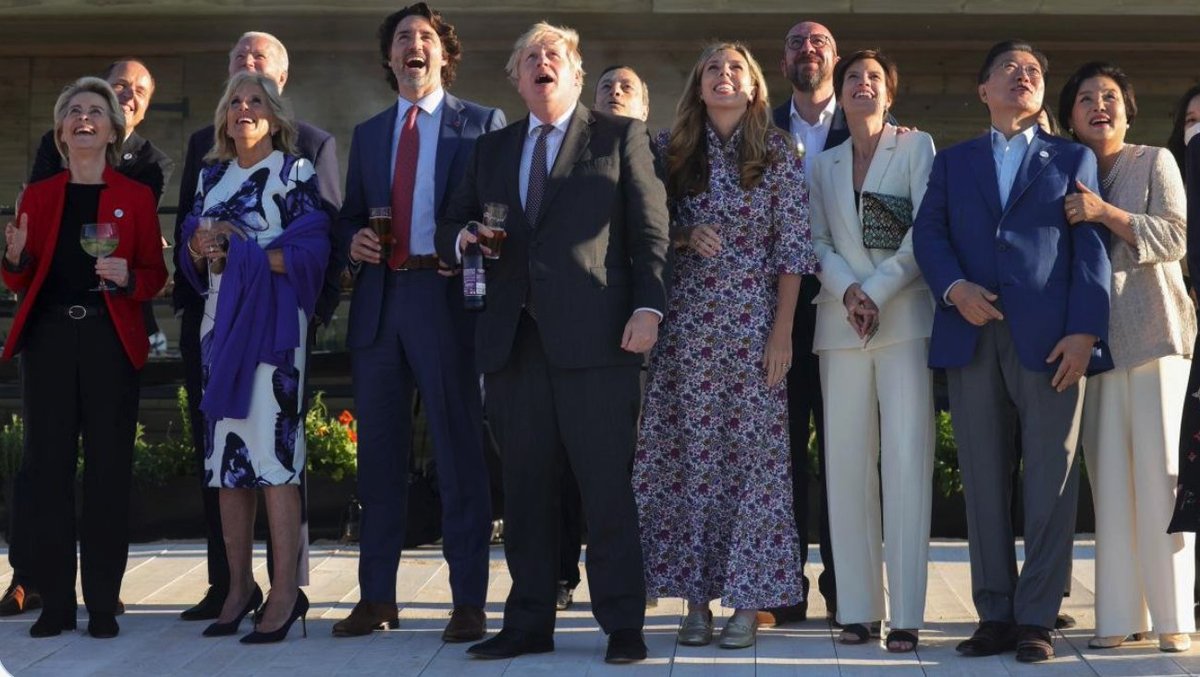 ukcolumn's tweet photo. More appropriate image. So covid &amp; social distancing rule breaking gathering with alcohol laughing at pollution paid for by tax payer whilst discussing greening the planet. Hypocrisy &amp; law breaking supported by @RoyalAirForce @rafredarrows &amp; @DC_Police ? https://t.co/UYVzjCN7p1