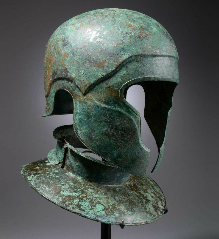 bruce_jeh's tweet photo. Samnite bronze helmet and associated neck guard ca. 450 BCE #ancientarmour #Samnites https://t.co/Ty9xWRftkV