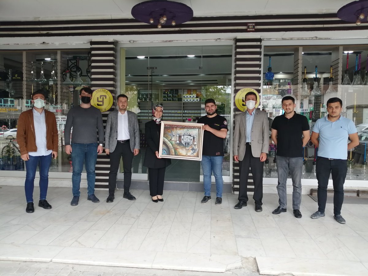 vildanylmzgurel's tweet photo. Önceki dönem İlçe Yönetimiz @adak_bilal kardeşimizi yeni açtığı dükkanda ziyaret ettik. Genç kardeşimize hayırlı, bereketli kazançlar diliyorum.
@NalcSerdar
@omerfarukungan
#İsmailŞentürk https://t.co/YjQB336Ivu