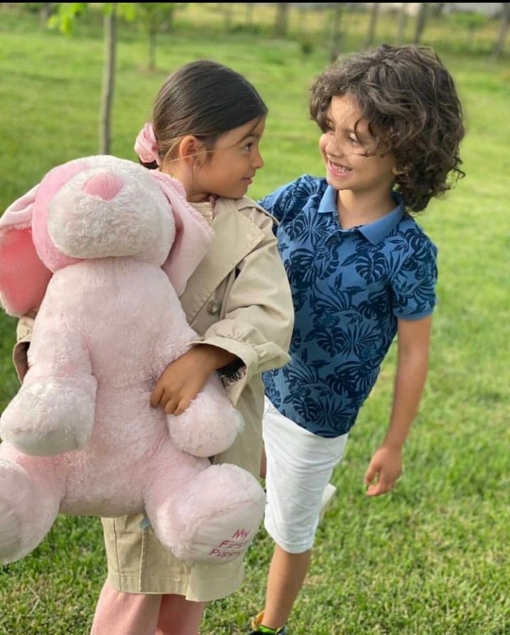 miyymaya's tweet photo. ياااا قلبييي انا شو كيوتتتتتتتتت😭😭يا جماعة بجد ليش هيك كثير كيوت و حلوين ه��ل؟؟ 😭😩
خلاص شبكتهم من هلأ😭(امزح😭)
#KirCan #MayAhm. https://t.co/CCH1EKzZ19