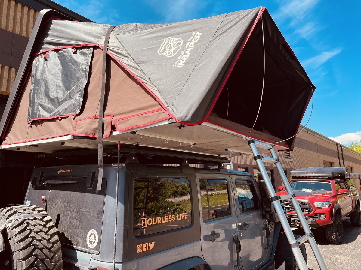 Hourless Life tweet media