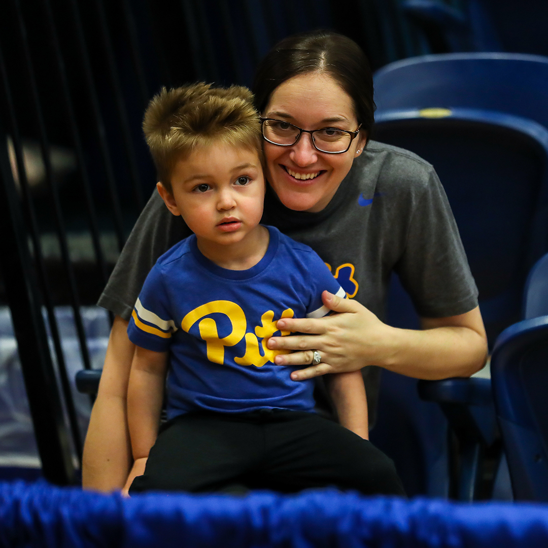 💪𝘿𝘼𝙉𝙄𝙀𝙇 𝙎𝙏𝙍𝙊𝙉𝙂💪 

Daniel George, son of <a href="/Pitt_ATHLETICS/">Pitt Panthers</a> S&amp;C coach Mary Beth George, is in need of a life-saving 𝙠𝙞𝙙𝙣𝙚𝙮 𝙩𝙧𝙖𝙣𝙨𝙥𝙡𝙖𝙣𝙩.

Consider supporting the George family ⤵️

COTAforDanielStrong.com
livingdonorreg.UPMC.com

#DanielStrong #COTAHope