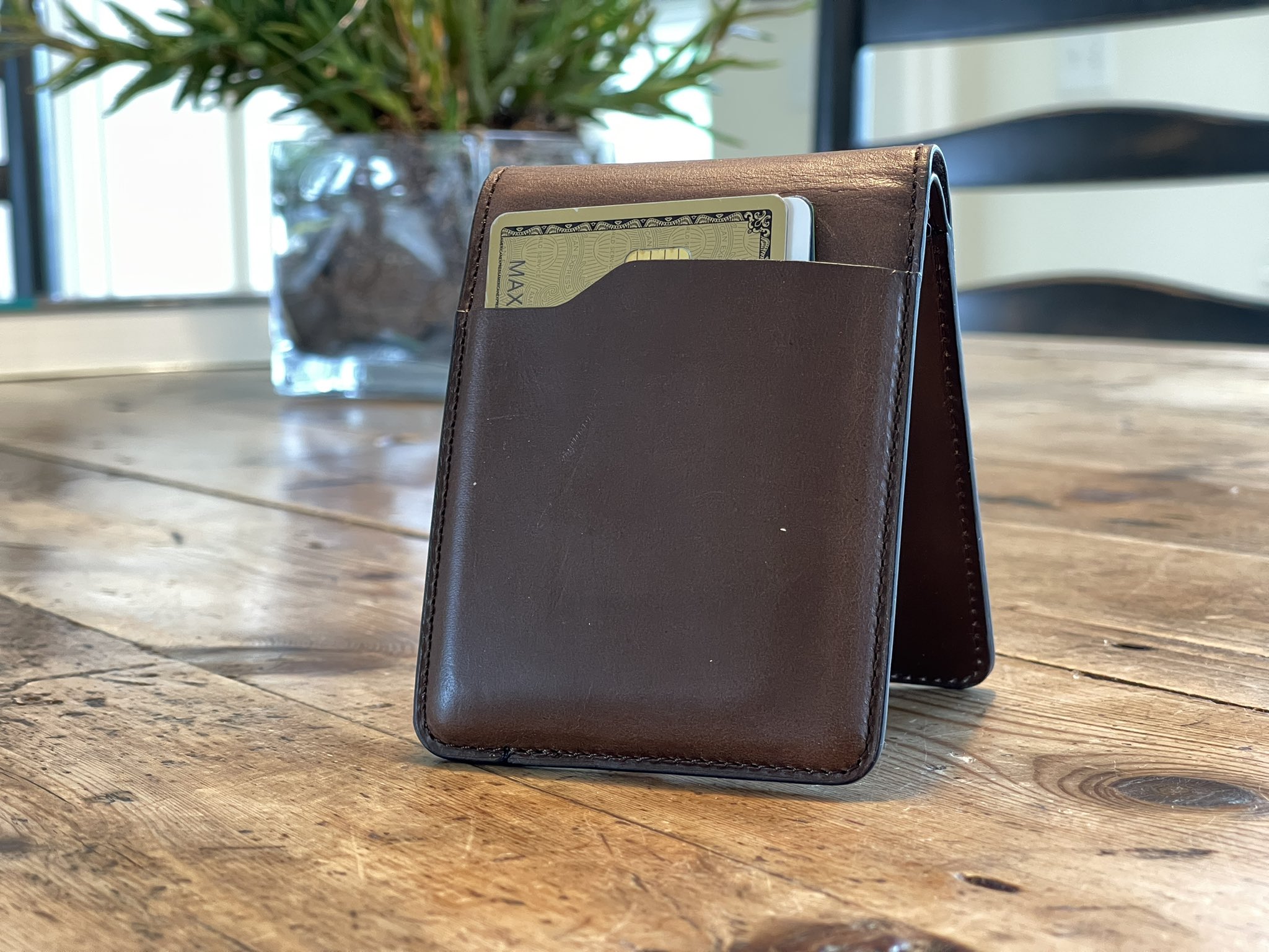 Bifold Wallet & Card for AirTag from Nomad 